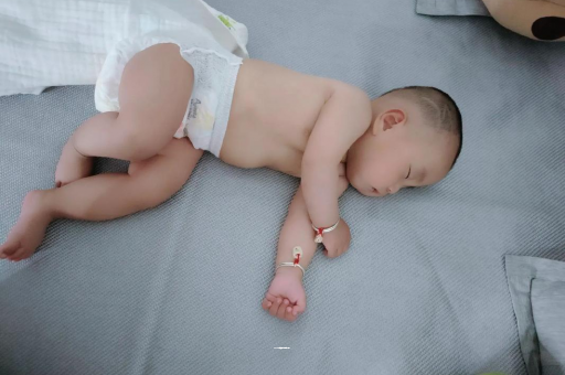 内江怀孕多久会显肚子
